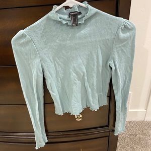 Turtle neck long sleeve shirt